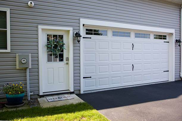 24/7 Emergency Garage Door Panel Replacement experts in Knox, PA